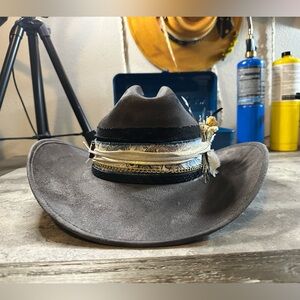 NWT  Custom Yellowstone Cowgirl Hat !